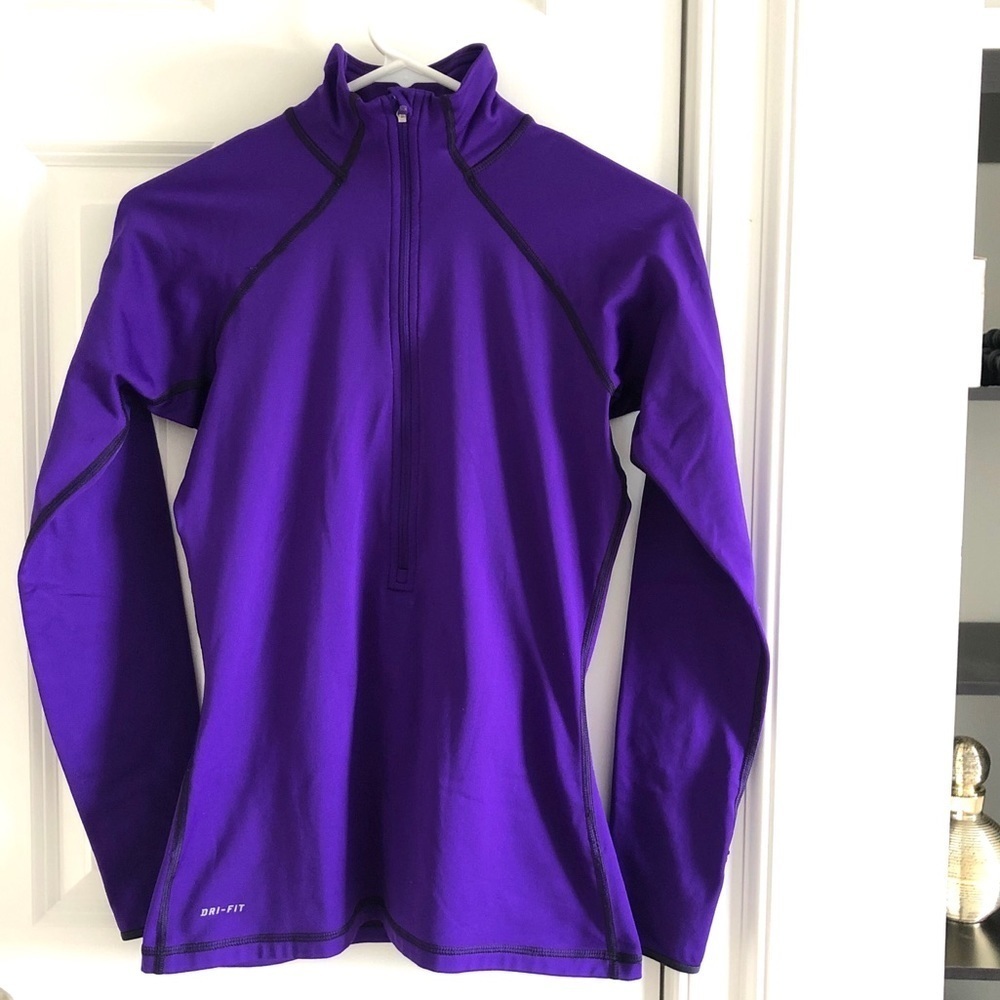 Nike Pro 1/2 Zip Pullover Long sleeve Sweatshirt in Purple Size Small